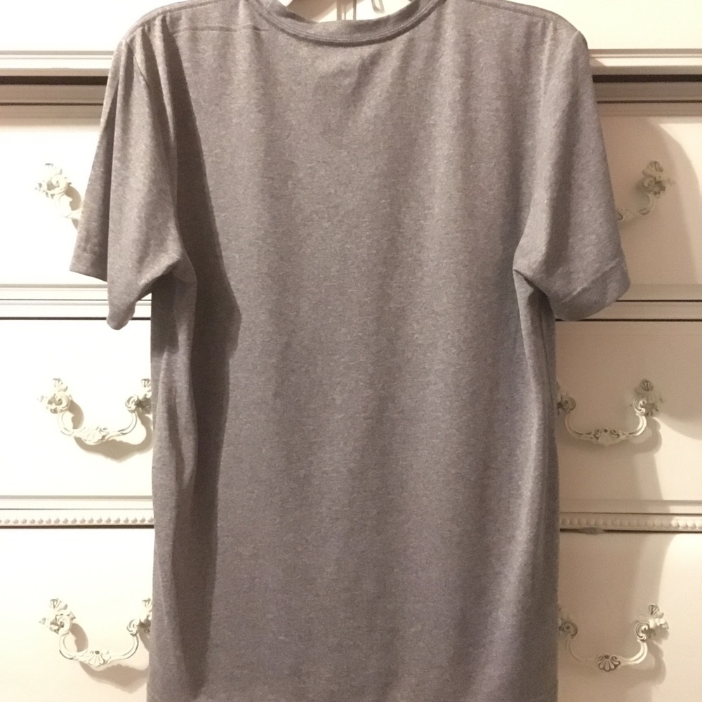 Nice Gray American Shirt Dry Fit Material - Picture 2 of 3